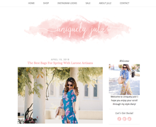 Load image into Gallery viewer, Half Moon Wicker Purse – Handwoven natural wicker bag with soft nude leather strap and magnetic closure, perfect for everyday wear.