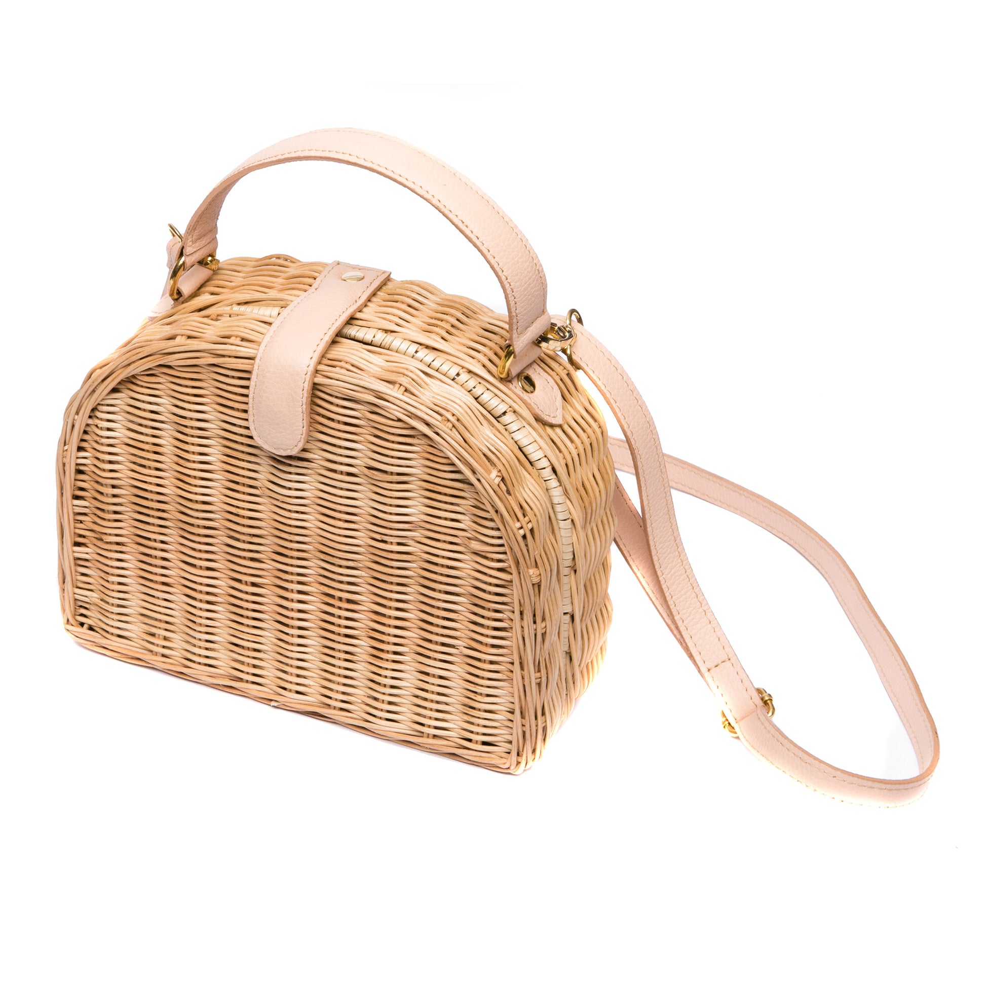 Half Moon Wicker Purse – Handwoven natural wicker bag with soft nude leather strap and magnetic closure, perfect for everyday wear.